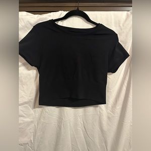 seamless black shirt